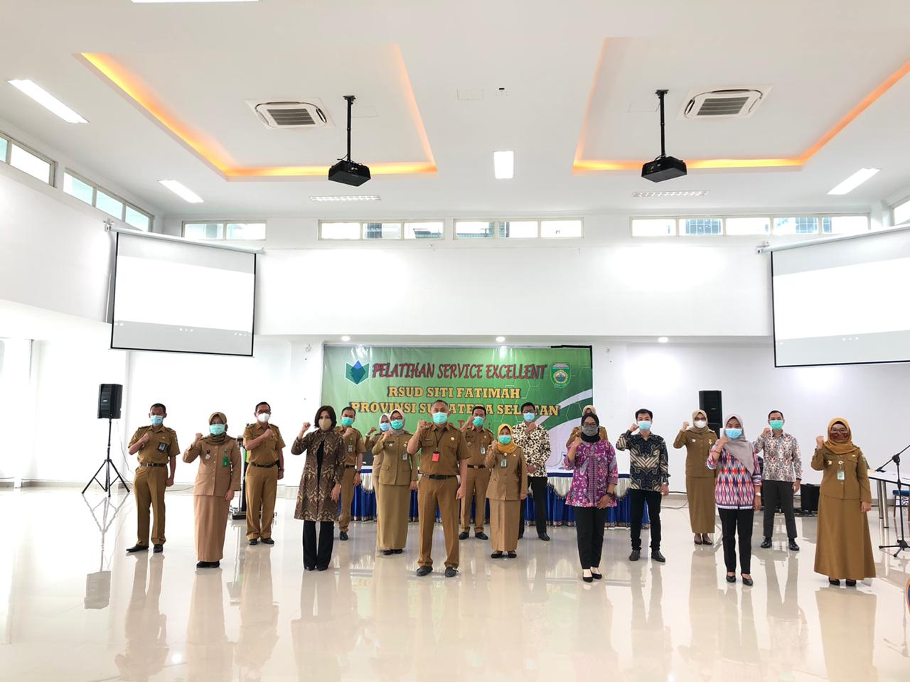 Pelatihan Pelayanan Prima dan Monitoring