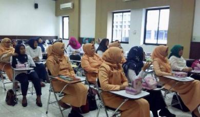 Pelatihan bersama Ibu-ibu Dharmawanita DPU Cipta Karya Sumsel