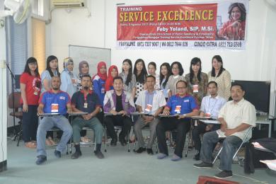 TRAINING "SERVICE EXCELLENCE"